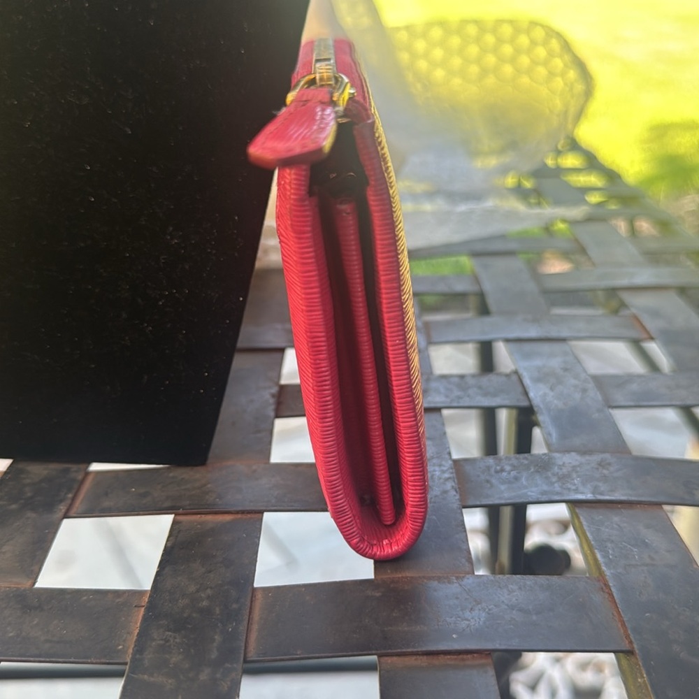 Prada  Pink Saffiano Zippy Wallet - Picture 4 of 8